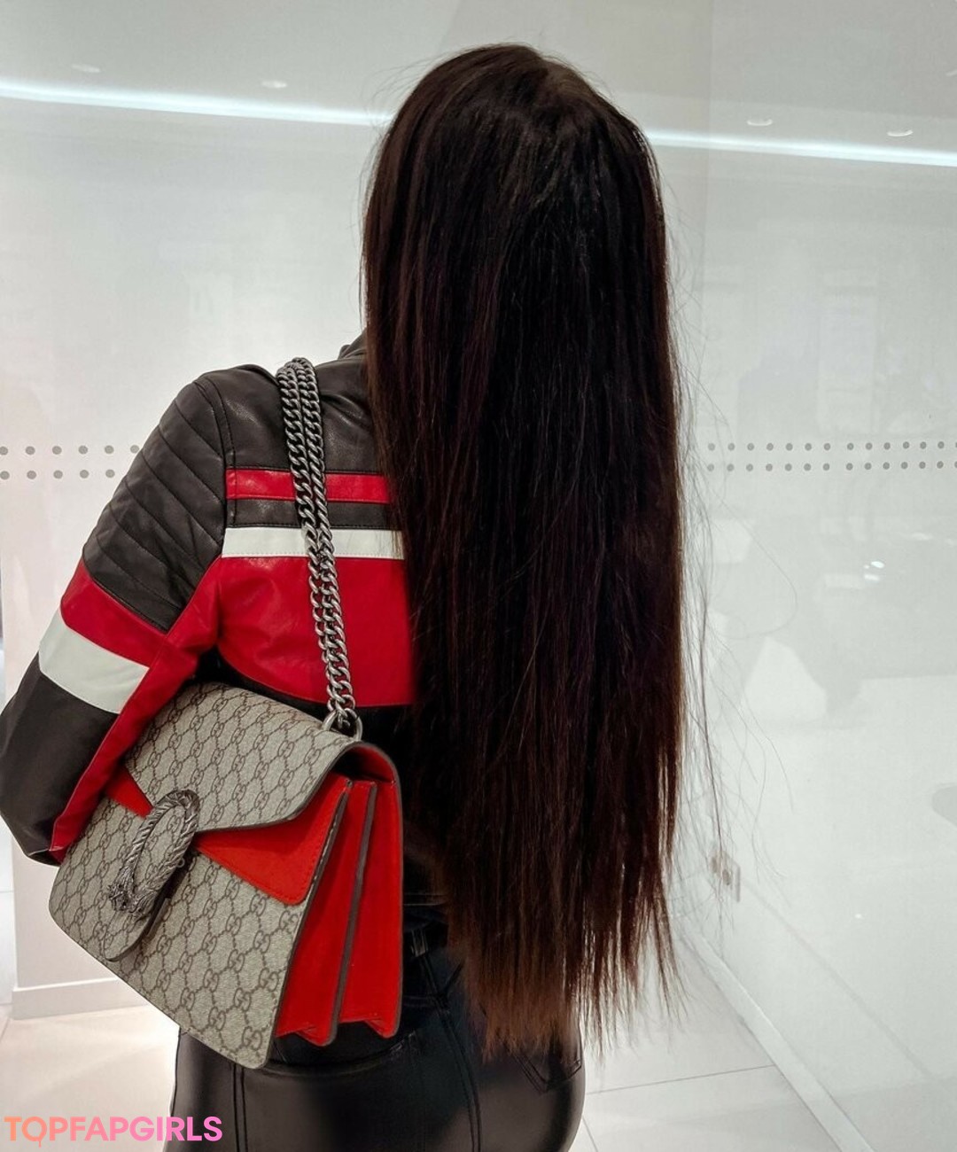 Foto desnuda filtrada de OnlyFans de Larawinter #4 Foto desnuda filtrada de OnlyFans de Larawinter #4