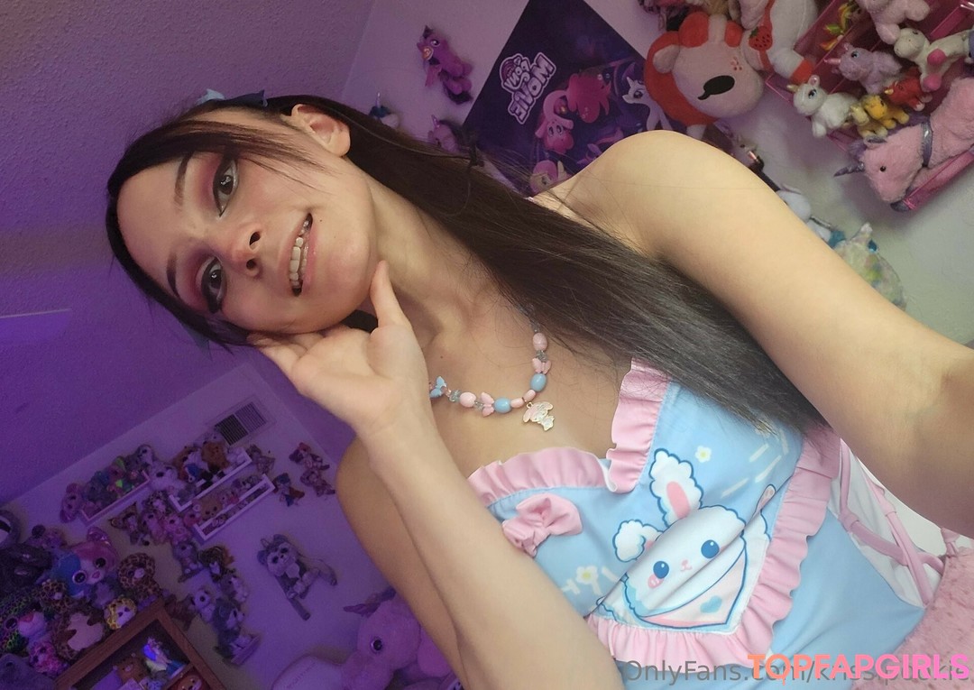 Foto desnuda filtrada de OnlyFans de Krissie Pookie #13 Foto desnuda filtrada de OnlyFans de Krissie Pookie #13