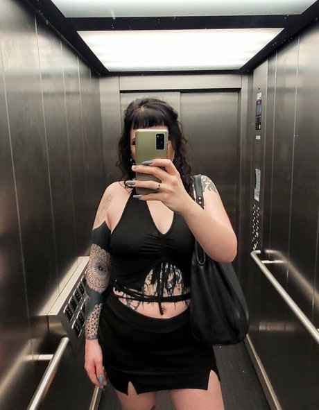 Foto desnuda filtrada de OnlyFans de Ghostxgirl69