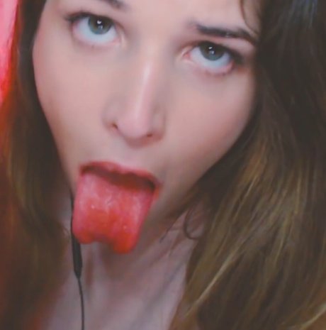 Freya Victoria Luz Asmr