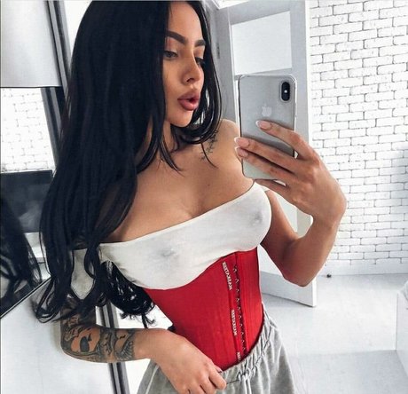 Alena Omovich Foto desnuda filtrada de OnlyFans de Alena Omovich #332