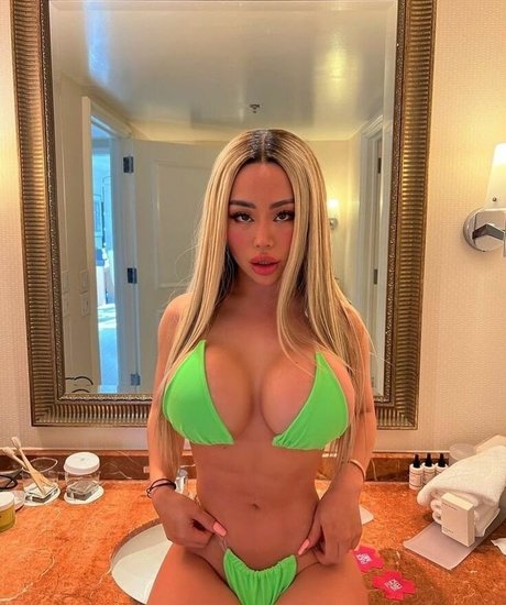 Foto desnuda filtrada de OnlyFans de Trophyslut