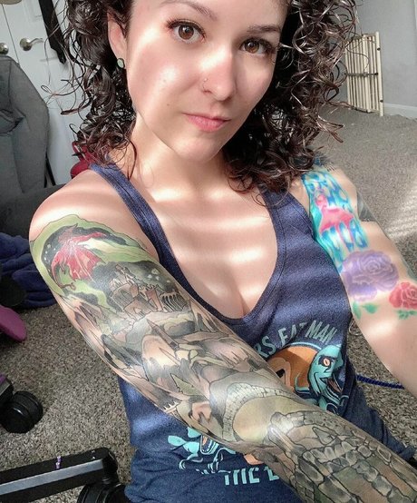 Foto desnuda filtrada de OnlyFans de Ladydevann