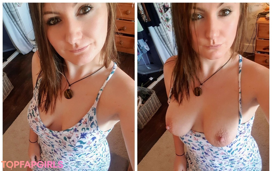 Foto desnuda filtrada de OnlyFans de Boredenglishwife #76 Foto desnuda filtrada de OnlyFans de Boredenglishwife #76