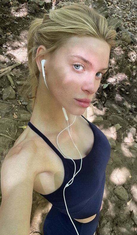 Emrosee Davies