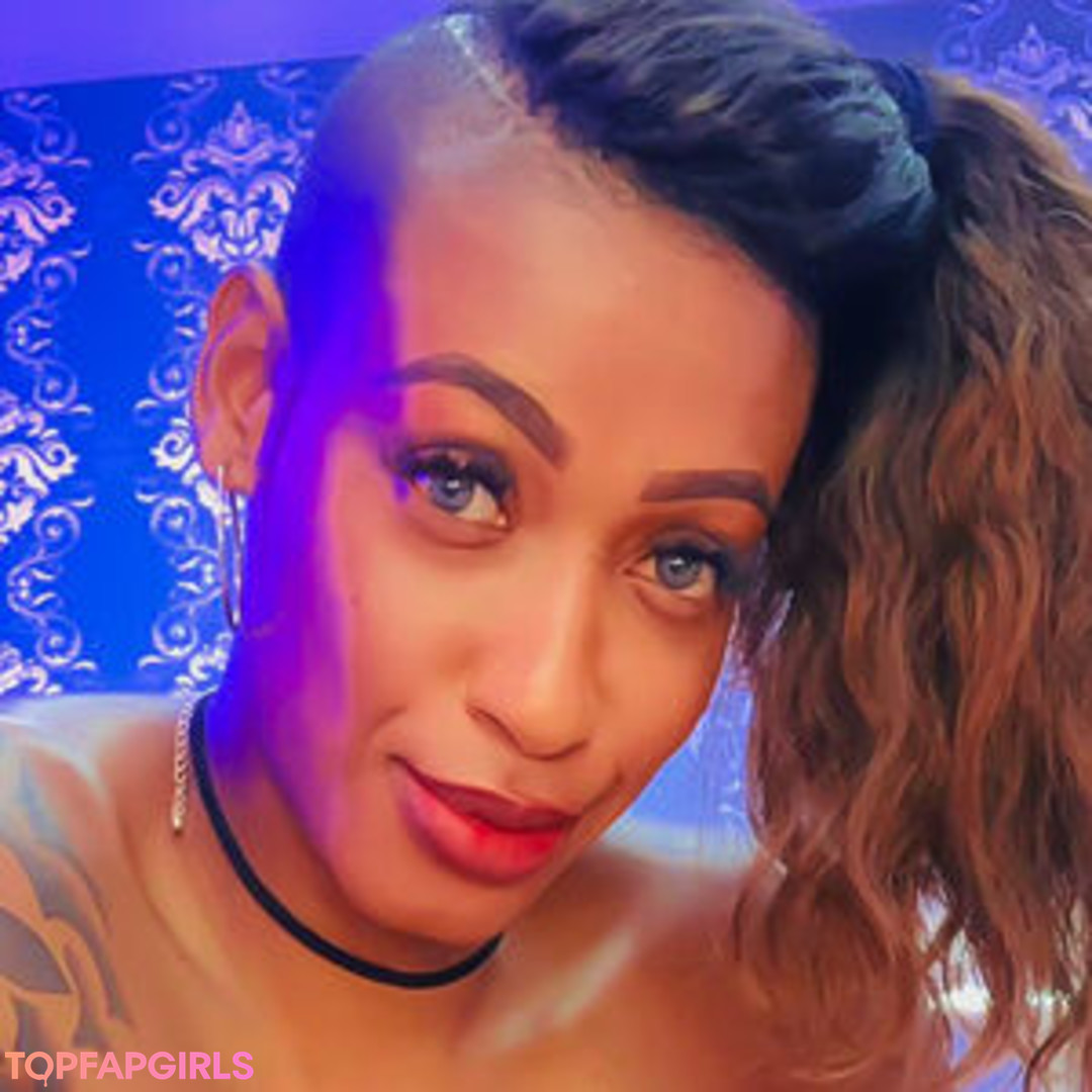 Foto desnuda filtrada de OnlyFans de Caritoleya #5 Foto desnuda filtrada de OnlyFans de Caritoleya #5