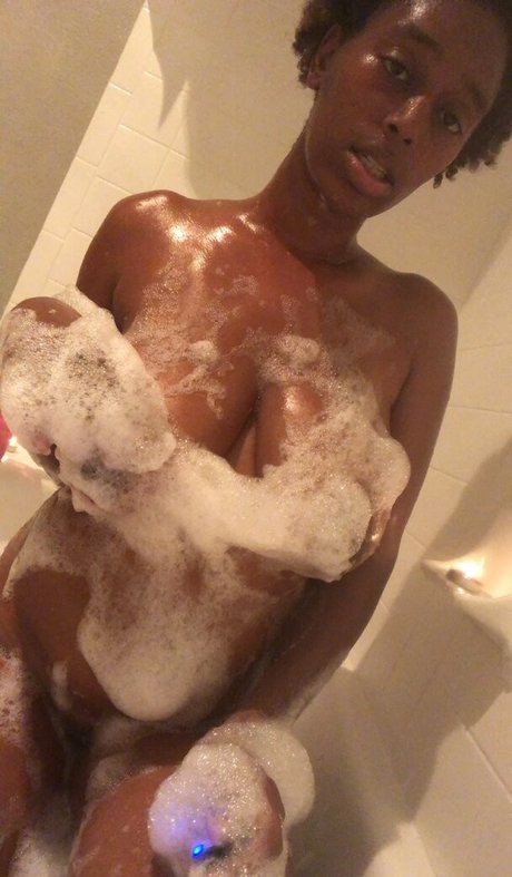 Amineboobs69