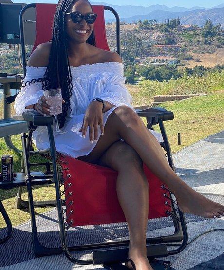Dr Ebonie Vincent