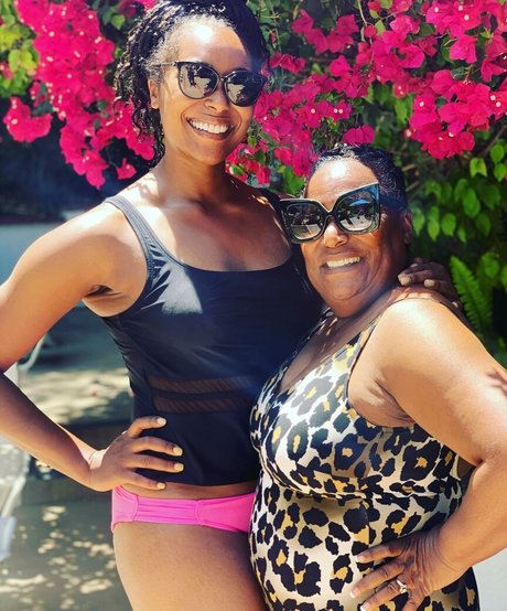 Dr Ebonie Vincent