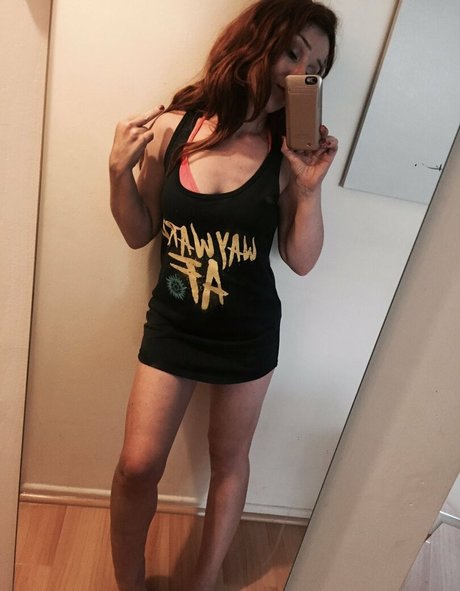 Foto desnuda filtrada de OnlyFans de Ruth Connell