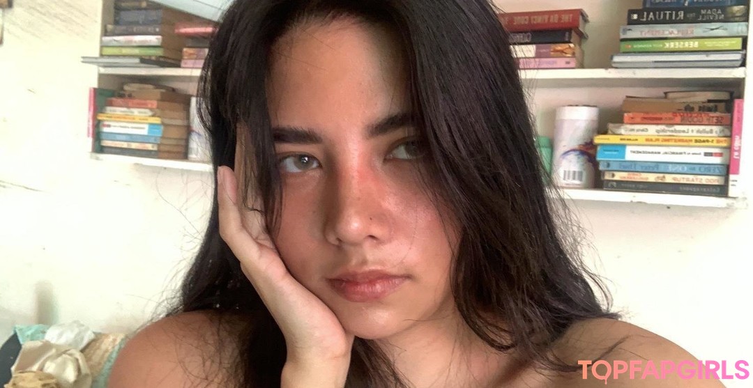 Foto desnuda filtrada de OnlyFans de Belladaisy #57 Foto desnuda filtrada de OnlyFans de Belladaisy #57