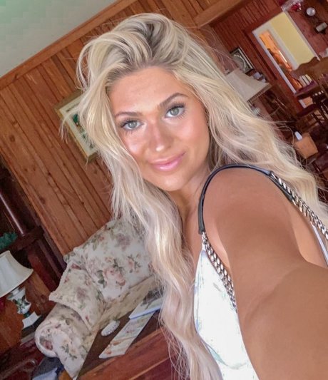 Foto desnuda filtrada de OnlyFans de Alyssa Schoener