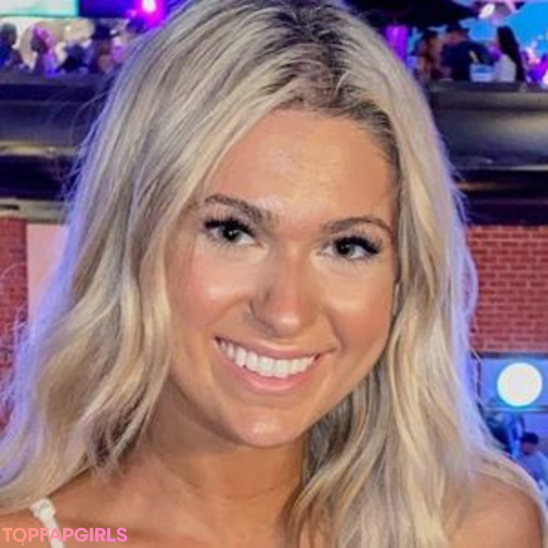 Foto desnuda filtrada de OnlyFans de Alyssa Schoener #3 Foto desnuda filtrada de OnlyFans de Alyssa Schoener #3