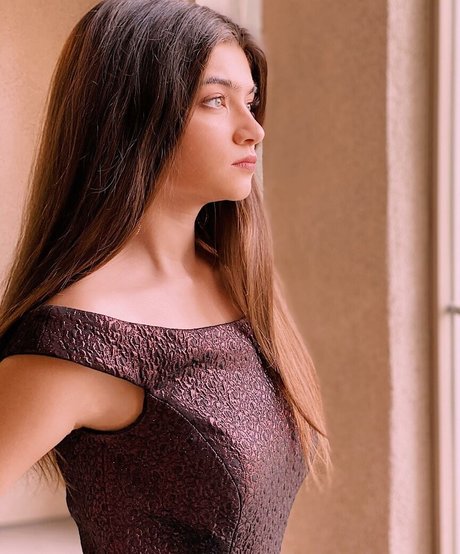 Foto desnuda filtrada de OnlyFans de Samantha Gangal