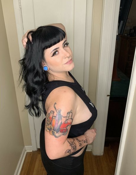 Foto desnuda filtrada de OnlyFans de Bettiespaige
