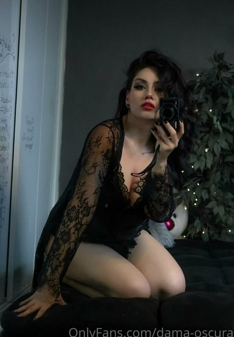 Dama Oscura