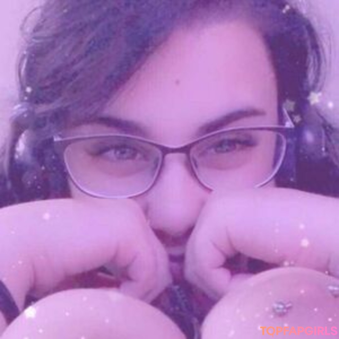 Foto desnuda filtrada de OnlyFans de Viioletjade #13 Foto desnuda filtrada de OnlyFans de Viioletjade #13