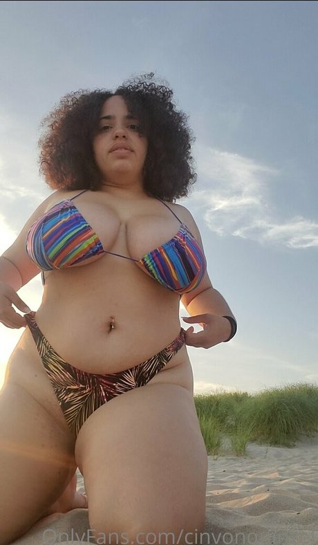 Foto desnuda filtrada de OnlyFans de Cin Von Quinzel