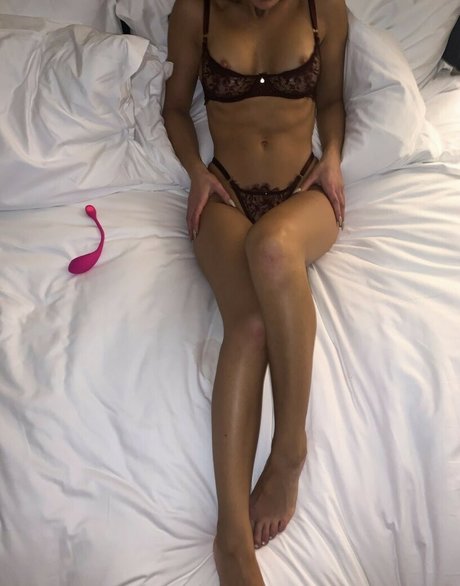 Foto desnuda filtrada de OnlyFans de Sasha Adler