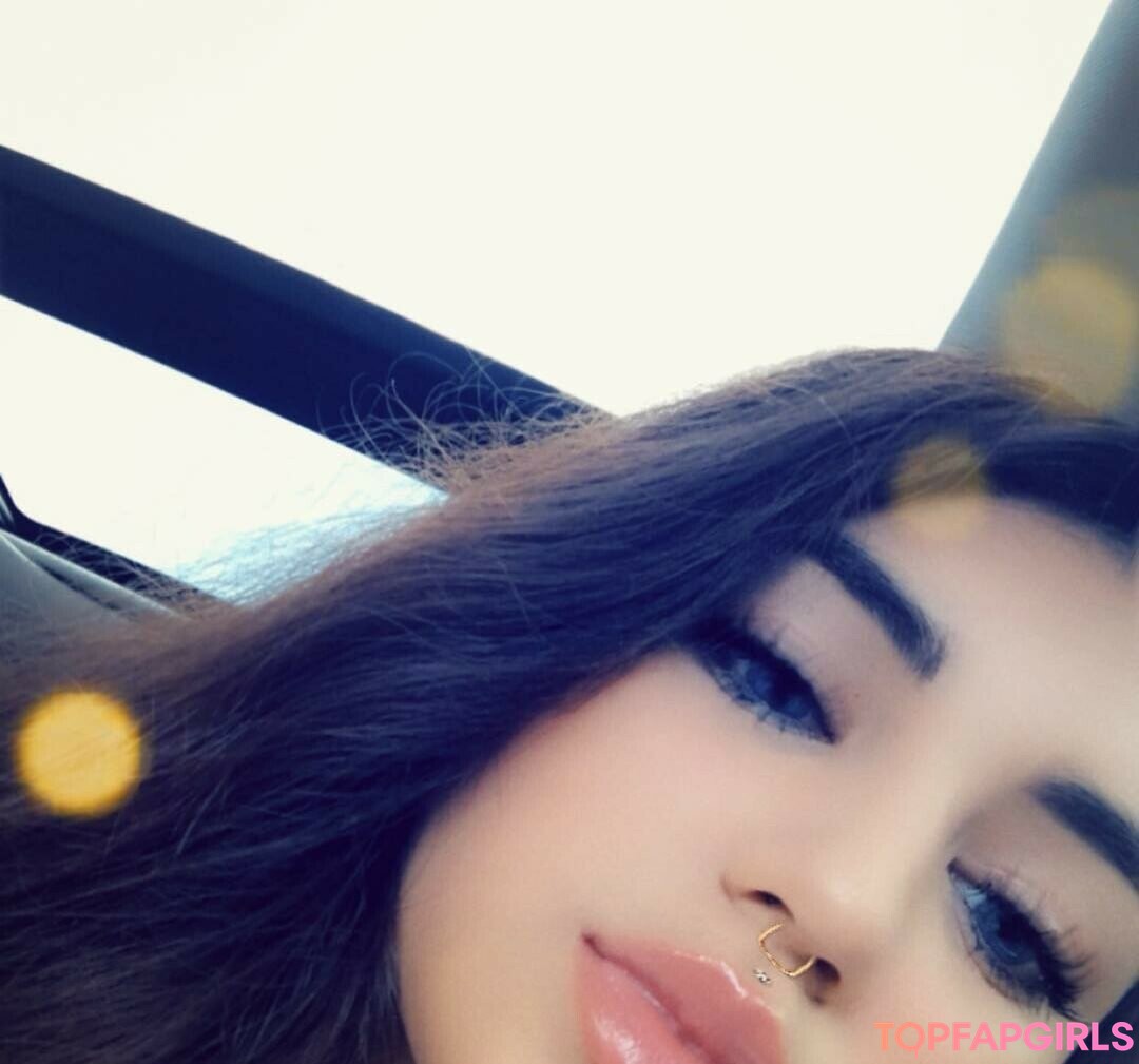 Foto desnuda filtrada de OnlyFans de Brie Adeline #16 Foto desnuda filtrada de OnlyFans de Brie Adeline #16