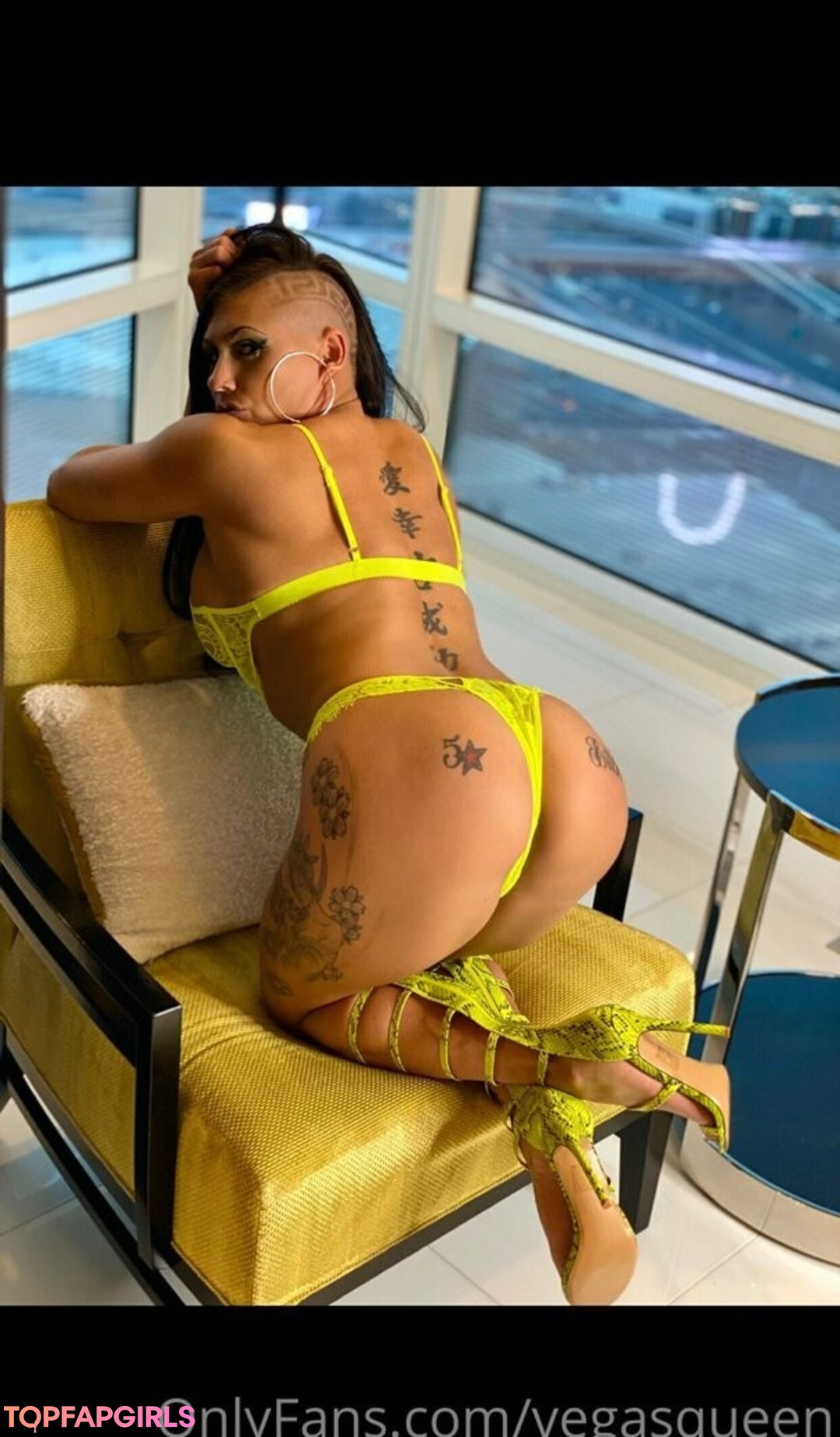 Foto desnuda filtrada de OnlyFans de Queenkarma69 #24 Foto desnuda filtrada de OnlyFans de Queenkarma69 #24