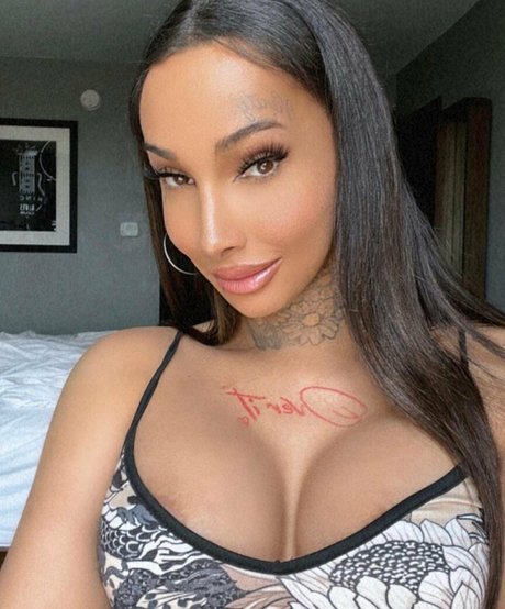 Foto desnuda filtrada de OnlyFans de Thejadedoll