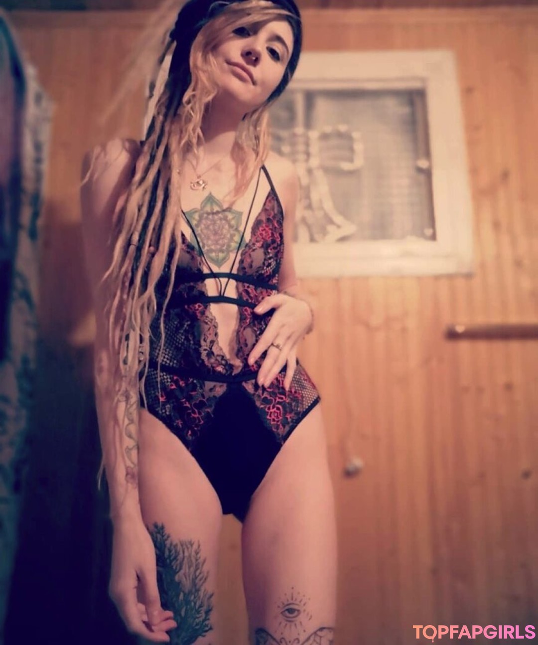 Foto desnuda filtrada de OnlyFans de Bambiicandy #3 Foto desnuda filtrada de OnlyFans de Bambiicandy #3