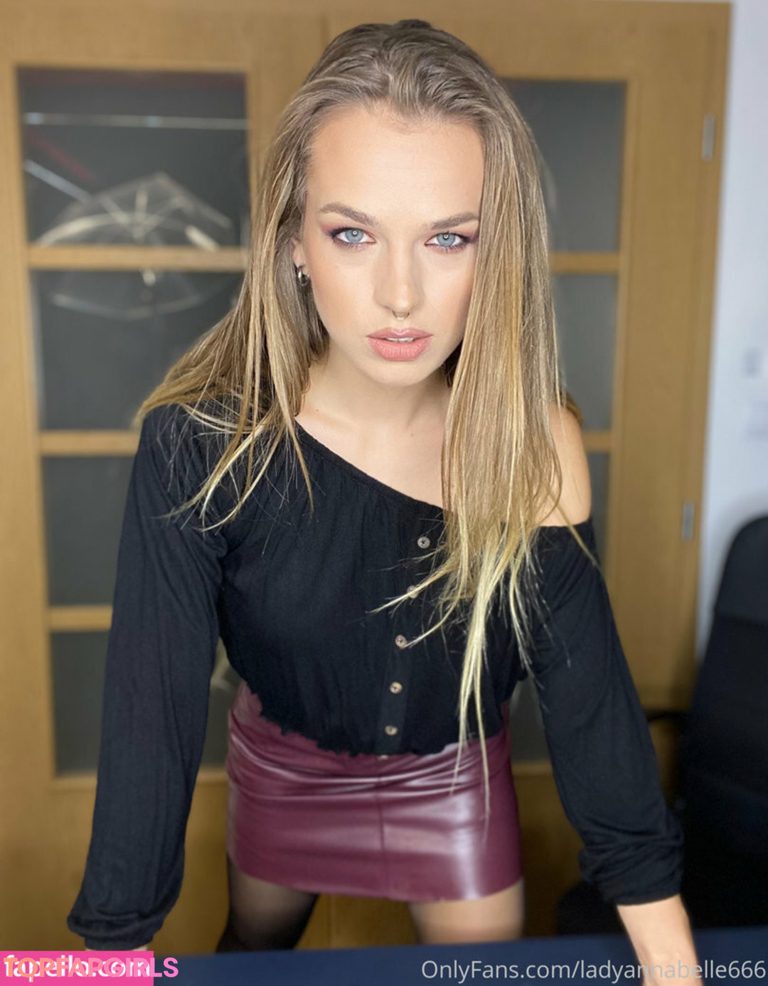Foto desnuda filtrada de OnlyFans de Lady Annabelle #16 Foto desnuda filtrada de OnlyFans de Lady Annabelle #16