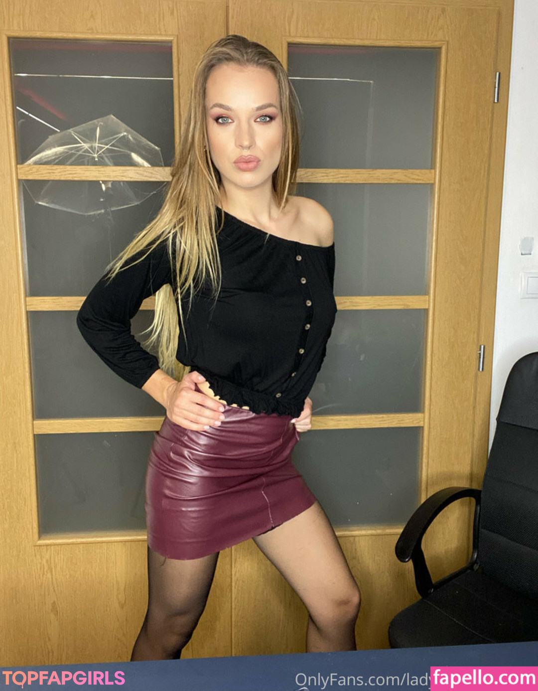 Foto desnuda filtrada de OnlyFans de Lady Annabelle #18 Foto desnuda filtrada de OnlyFans de Lady Annabelle #18