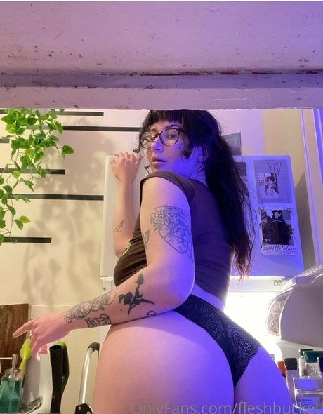 Foto desnuda filtrada de OnlyFans de Fleshbucket