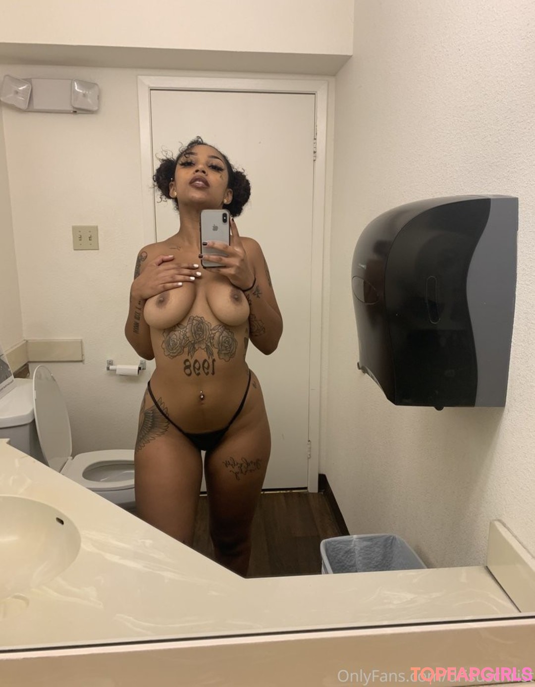 Foto desnuda filtrada de OnlyFans de Drisuschrist #59 Foto desnuda filtrada de OnlyFans de Drisuschrist #59