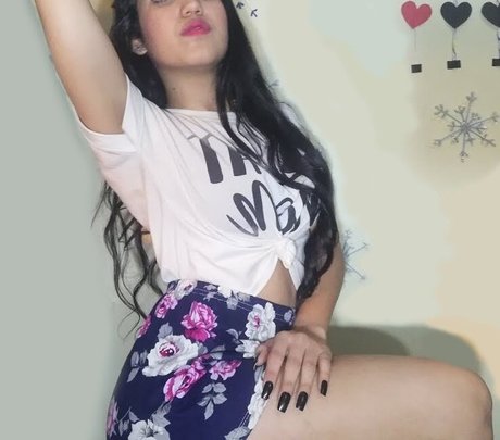 Foto desnuda filtrada de OnlyFans de Elis Scratching Asmr