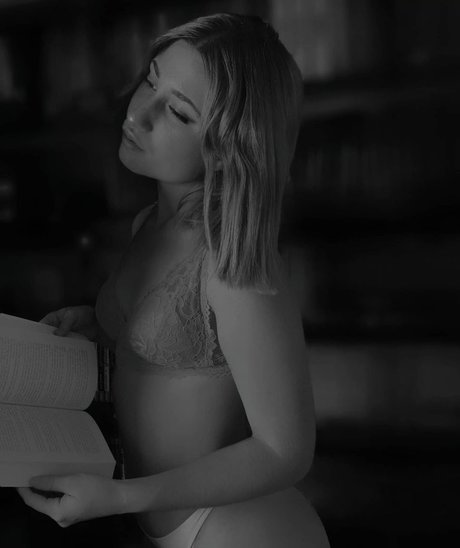 Foto desnuda filtrada de OnlyFans de Astrid Guy