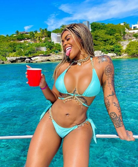 Foto desnuda filtrada de OnlyFans de Lais Oliveira