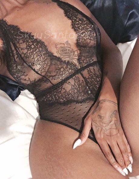 Foto desnuda filtrada de OnlyFans de Santana Skyy