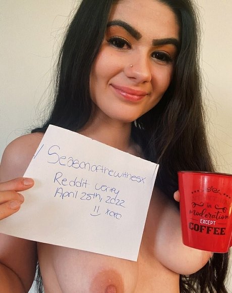 Foto desnuda filtrada de OnlyFans de Rare Rose