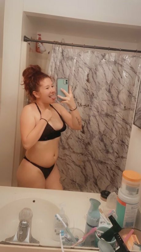 Foto desnuda filtrada de OnlyFans de hannahinnocent