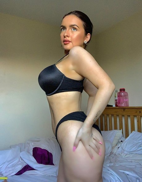 Foto desnuda filtrada de OnlyFans de Ceri Pryce