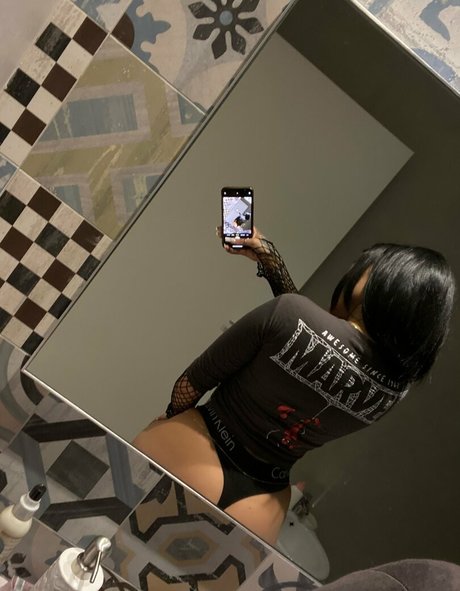 Foto desnuda filtrada de OnlyFans de Morenamore