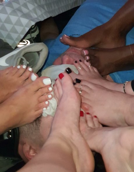 Foto desnuda filtrada de OnlyFans de Deliciousdutchfeet