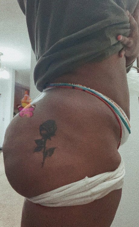 Foto desnuda filtrada de OnlyFans de Moodyvirgo777