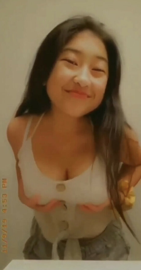 Foto desnuda filtrada de OnlyFans de Brattyrikku