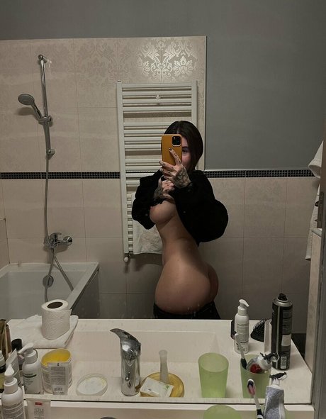 Foto desnuda filtrada de OnlyFans de Ioanamocanu