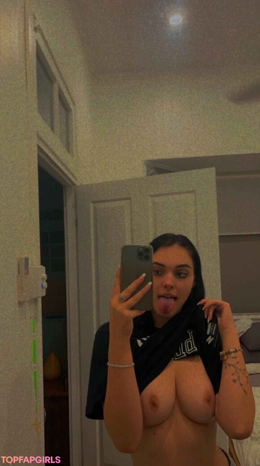 Foto desnuda filtrada de OnlyFans de Kalisha Sugden #4 Foto desnuda filtrada de OnlyFans de Kalisha Sugden #4