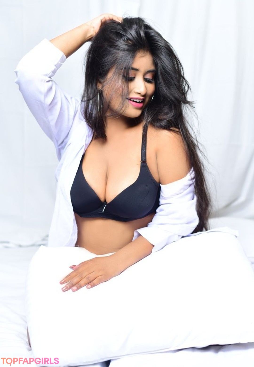 Foto desnuda filtrada de OnlyFans de Yajnaseni #1168