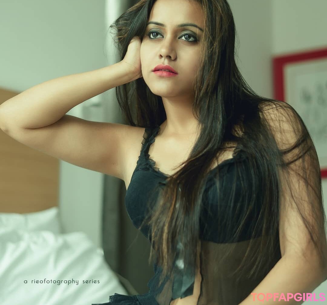 Foto desnuda filtrada de OnlyFans de Yajnaseni #1316