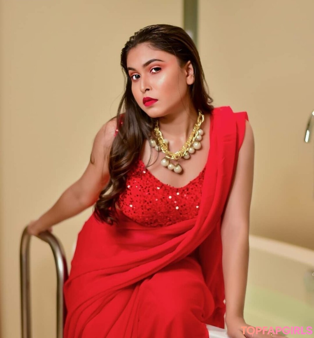 Foto desnuda filtrada de OnlyFans de Yajnaseni #1398