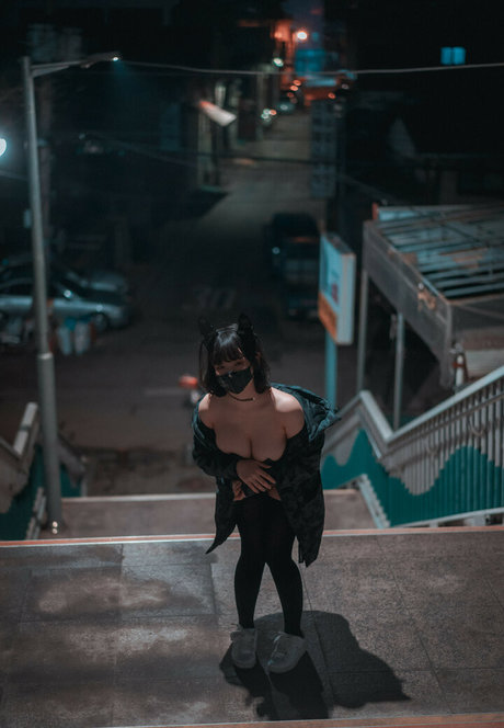 Foto desnuda filtrada de OnlyFans de Djawa Jenny