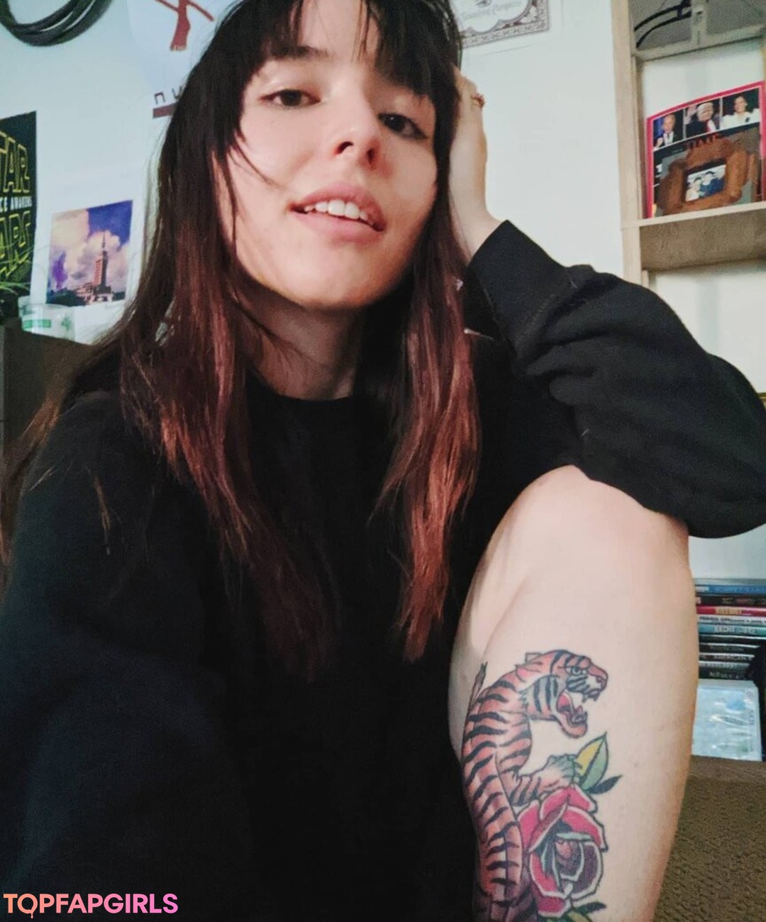 Foto desnuda filtrada de OnlyFans de Autumn Farrell #11 Foto desnuda filtrada de OnlyFans de Autumn Farrell #11