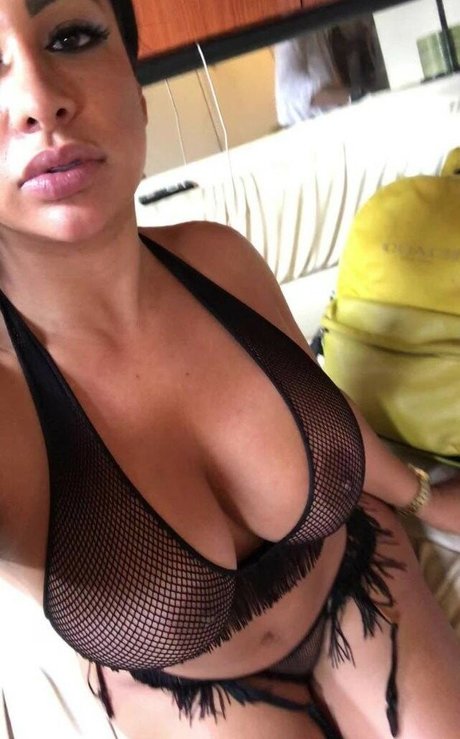 Foto desnuda filtrada de OnlyFans de Colombian Baddie